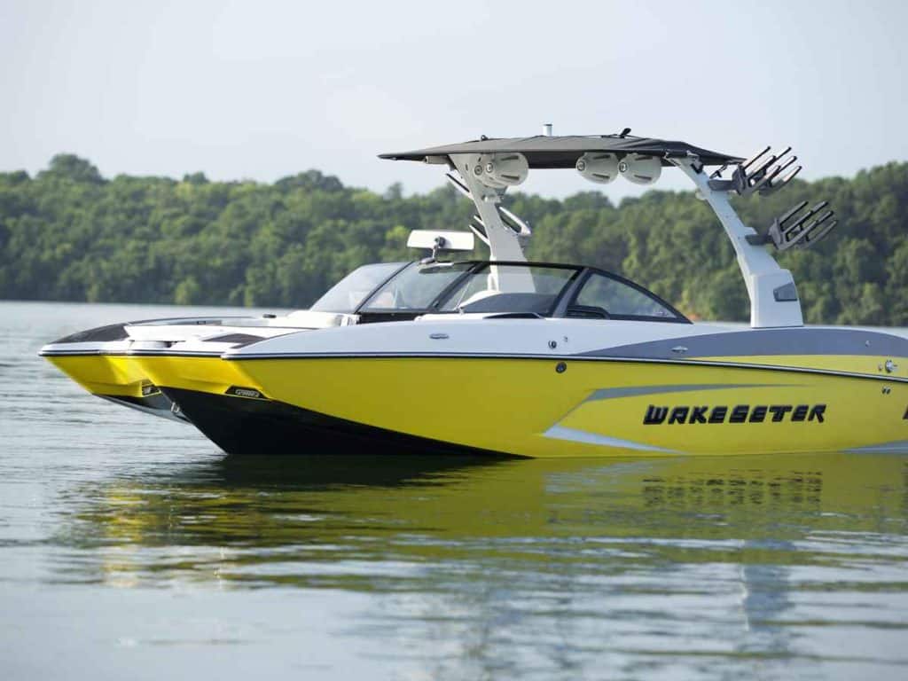 wakeboard boat