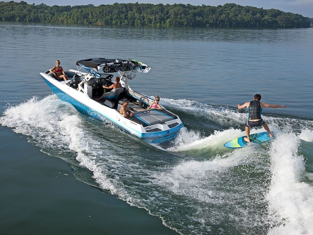 2016 Axis Boats