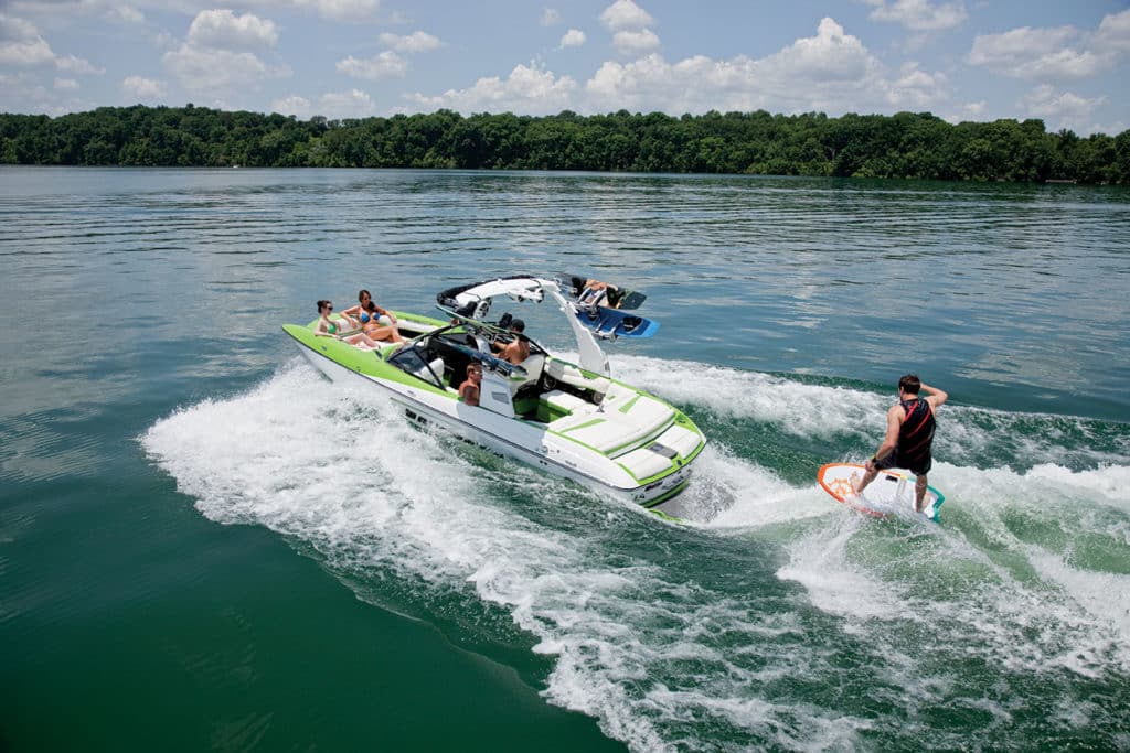 2016 Malibu Boats