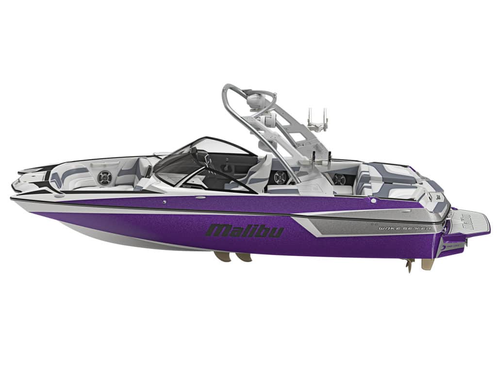 wakesurfing boat