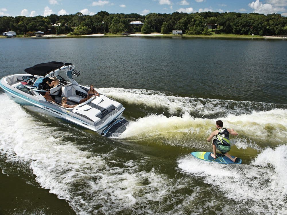 wakesurfing boat ballast