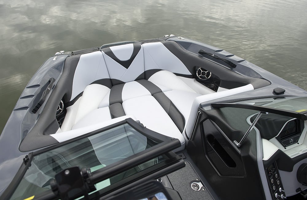 2015 Centurion Boats