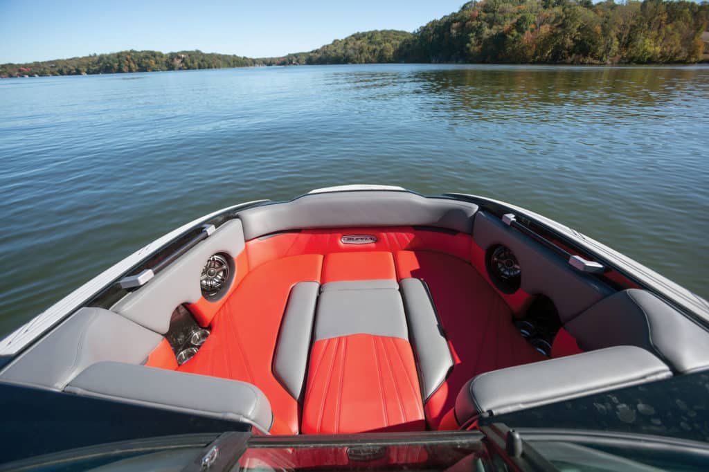 Supra SA 550 bow seating