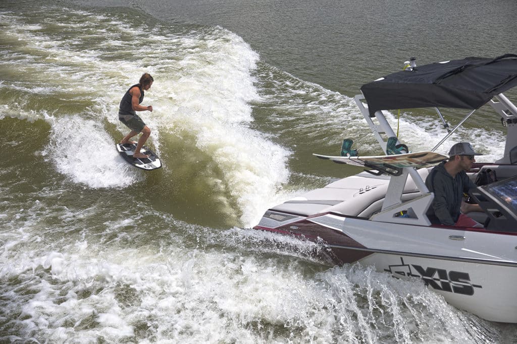 wakeboarding boats