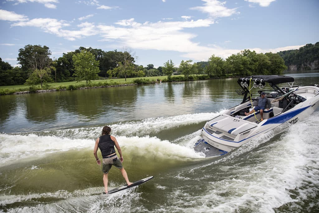 wakeboarding boats