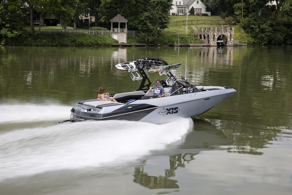 wakeboarding boats