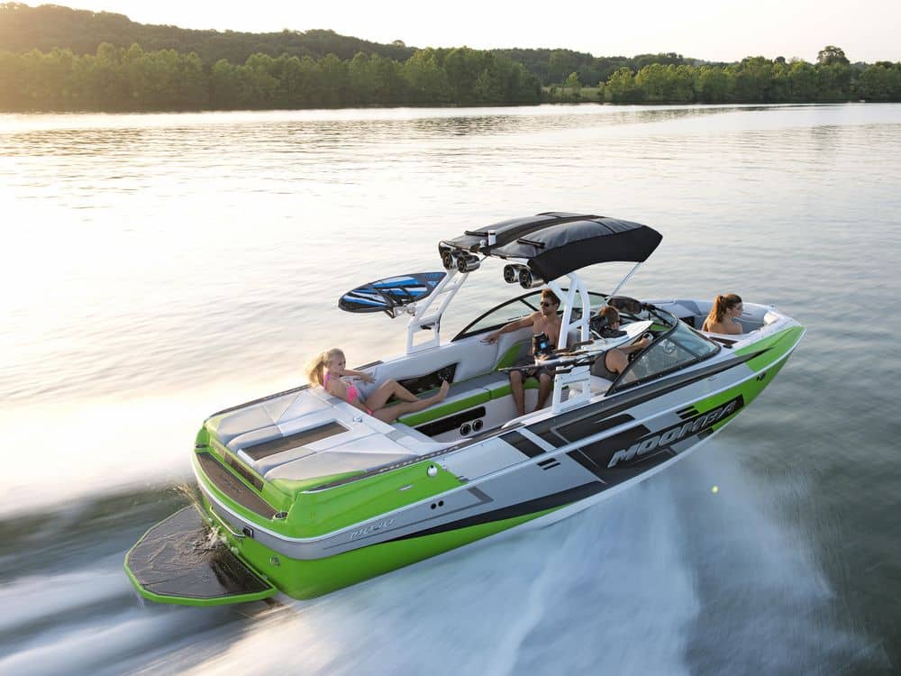 2016 Moomba Boats