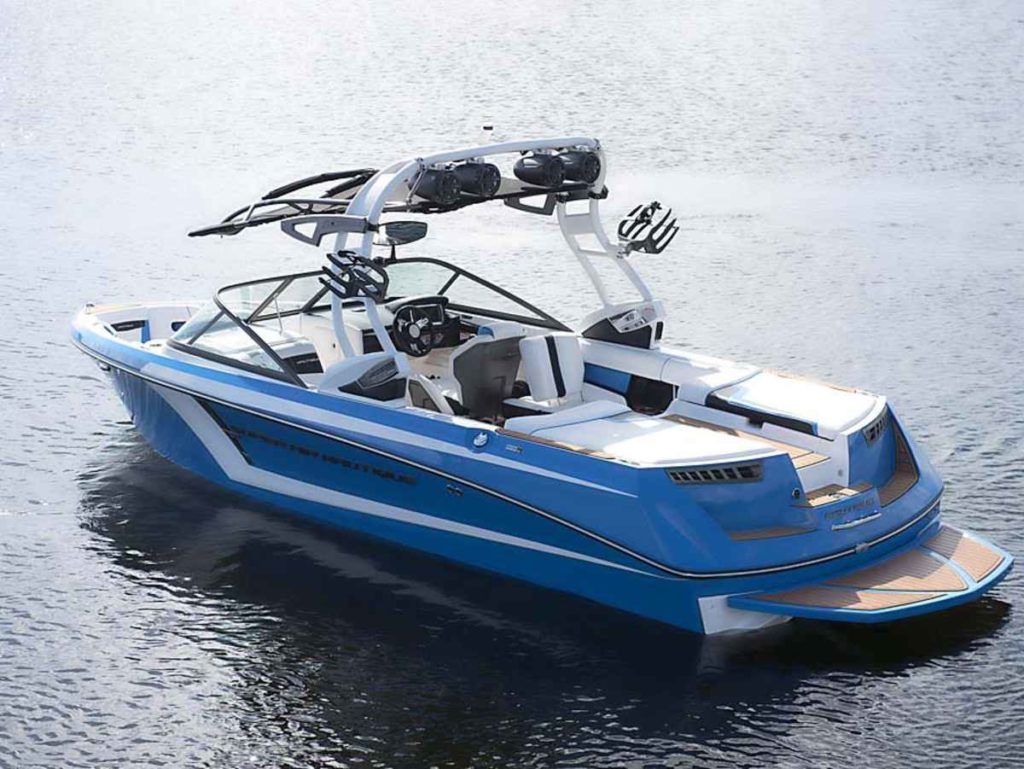 wakeboarding boat