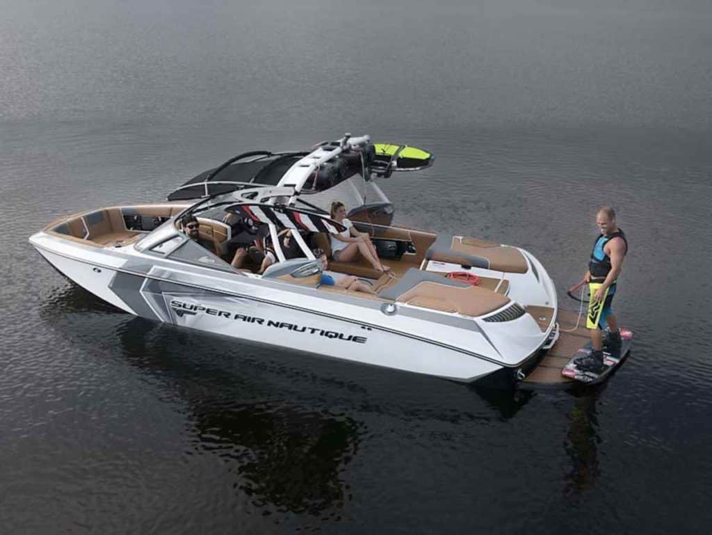 wakeboarding boat