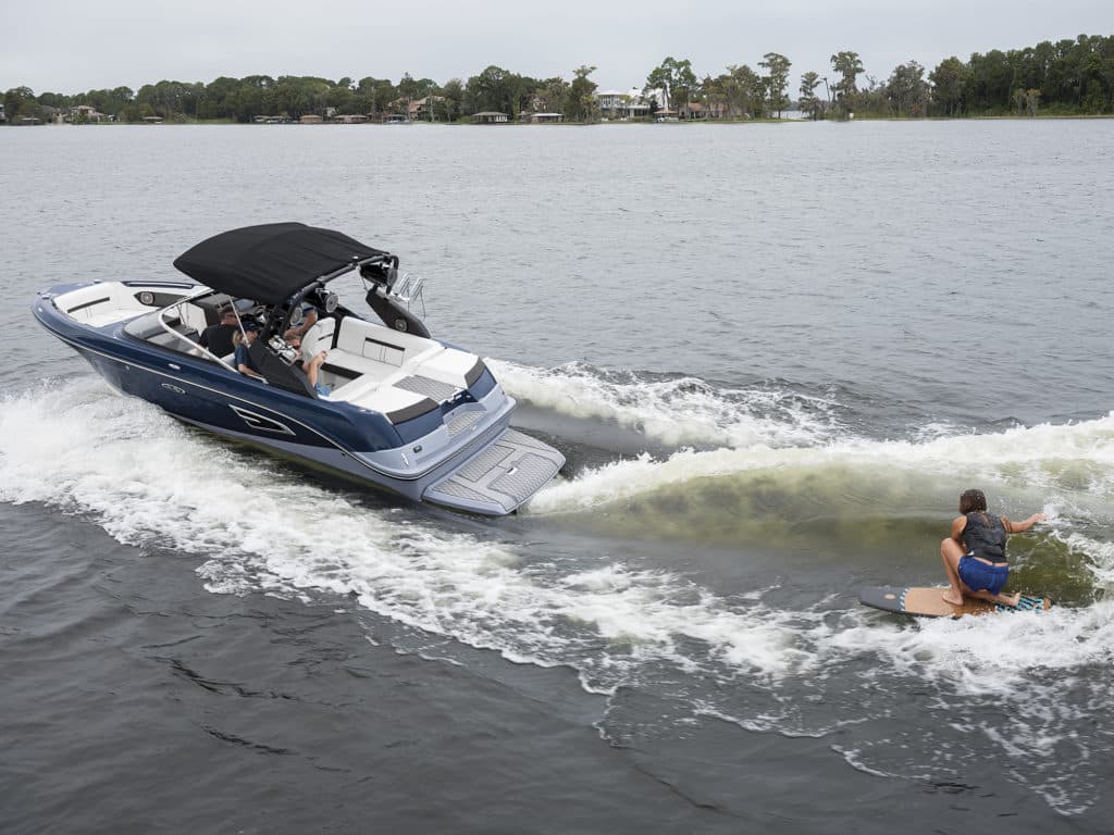 wakesurf boat