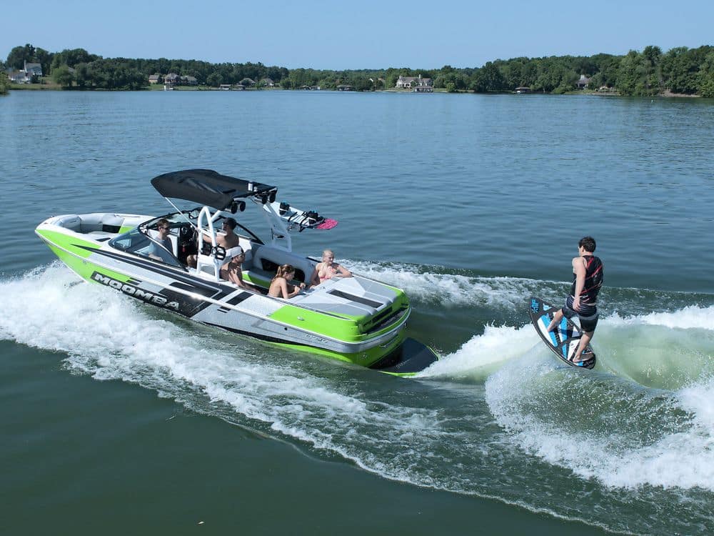 2016 Moomba Boats