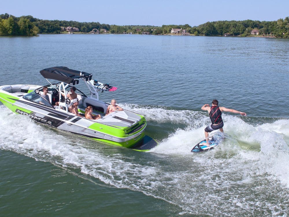 2016 Moomba Boats