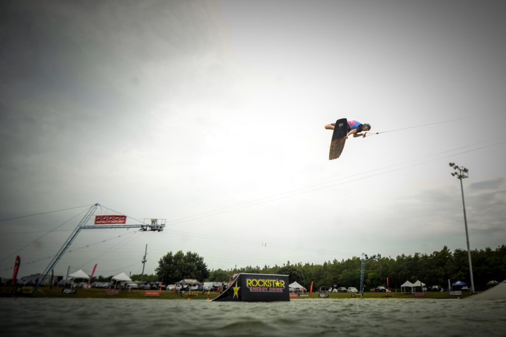 Guenther Oka wakeboarding