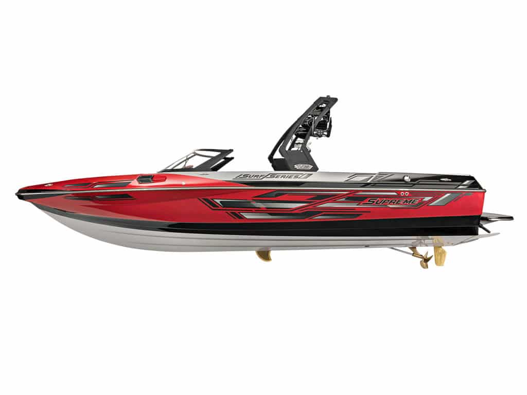 wakesurfing boat