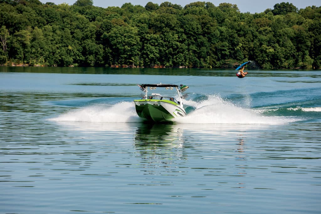 2016 Malibu Boats