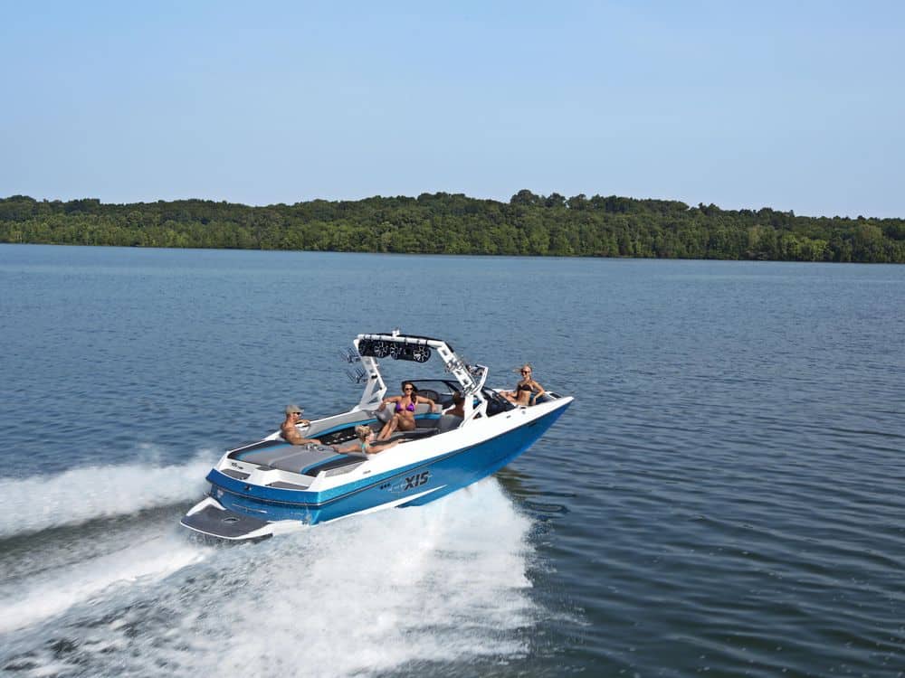 2016 Axis Boats