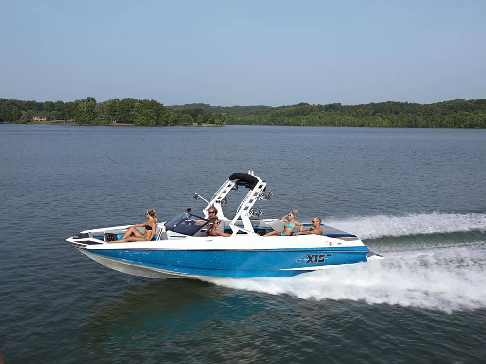 2016 Axis Boats