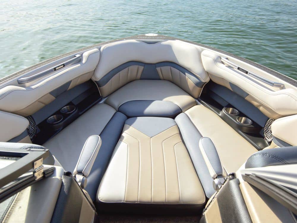 2016 Malibu Boats