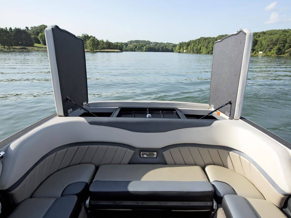 2016 Malibu Boats