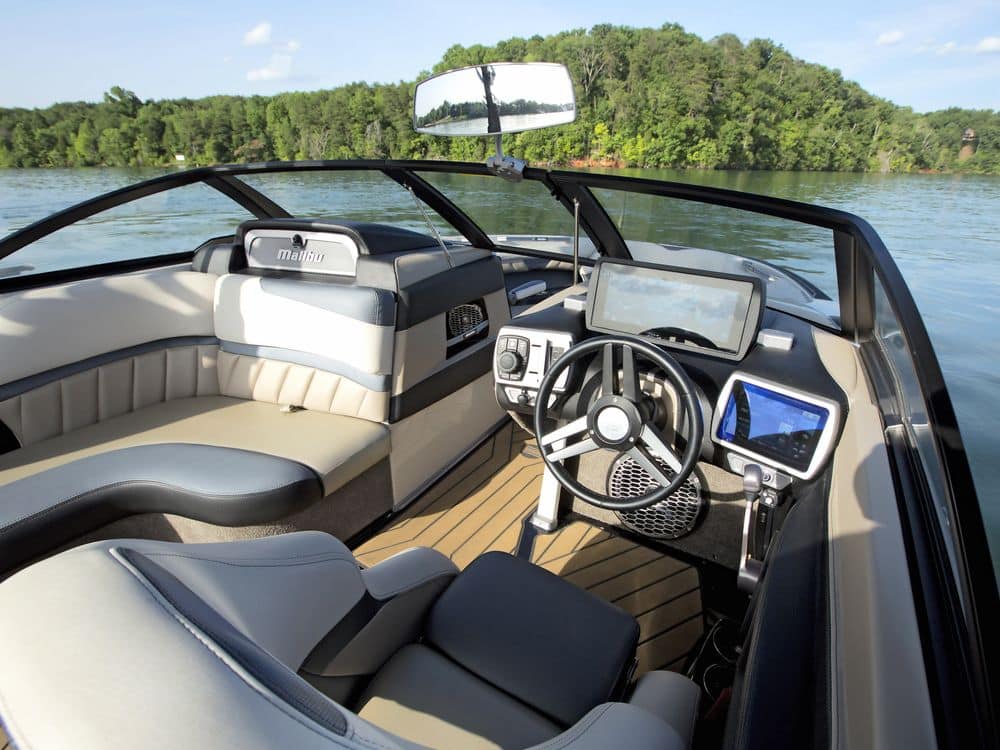 2016 Malibu Boats