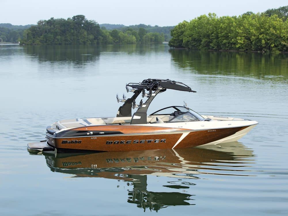 2016 Malibu Boats