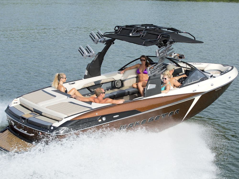 2016 Malibu Boats