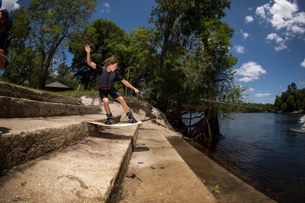 Sessions - Team Ronix Rides the Suwannee