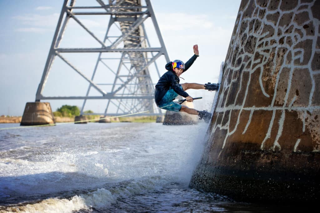 Guenther Oka front-boarding a Texas bridge