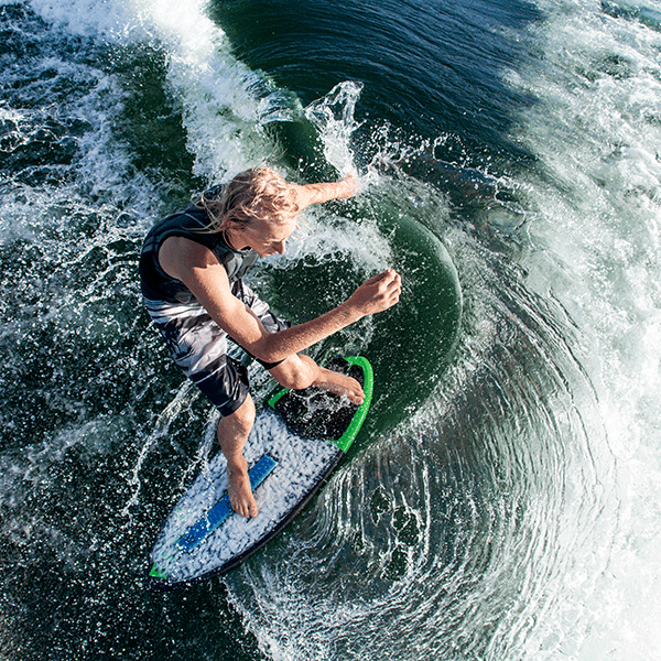 wakeboarding boats