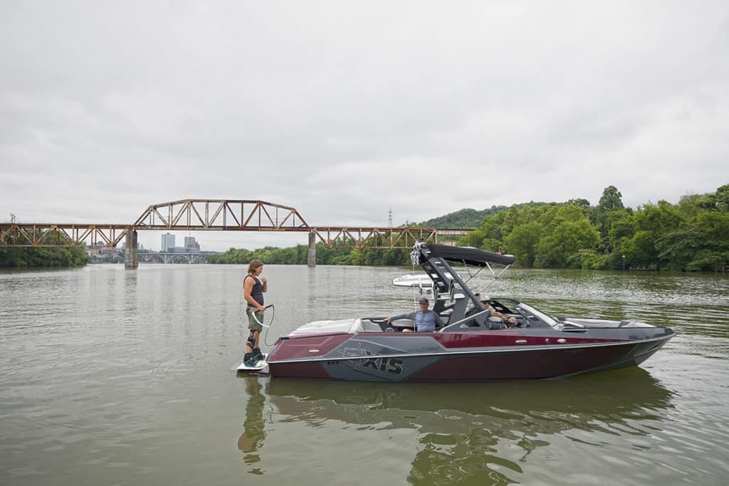 wakeboarding boats