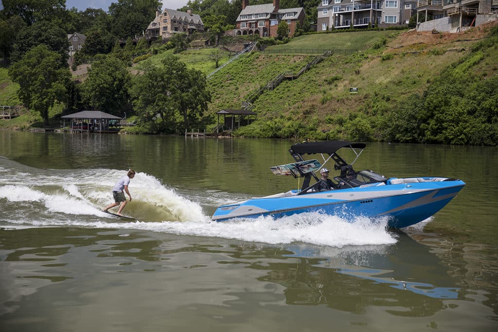 wakeboarding boats