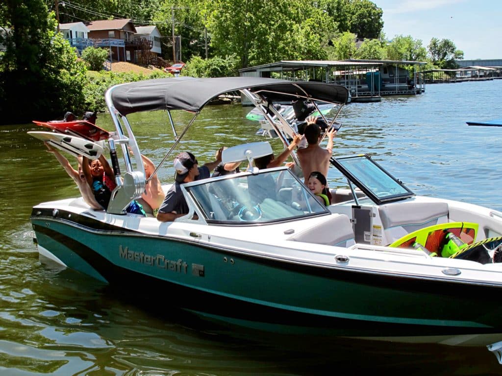 wakeboard boat