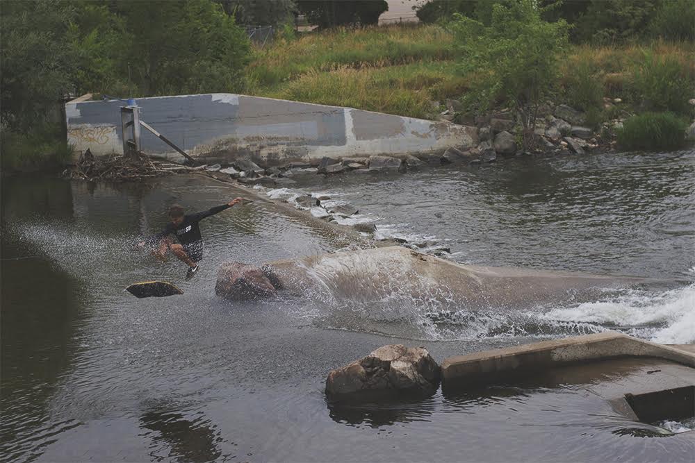 Wakeskating