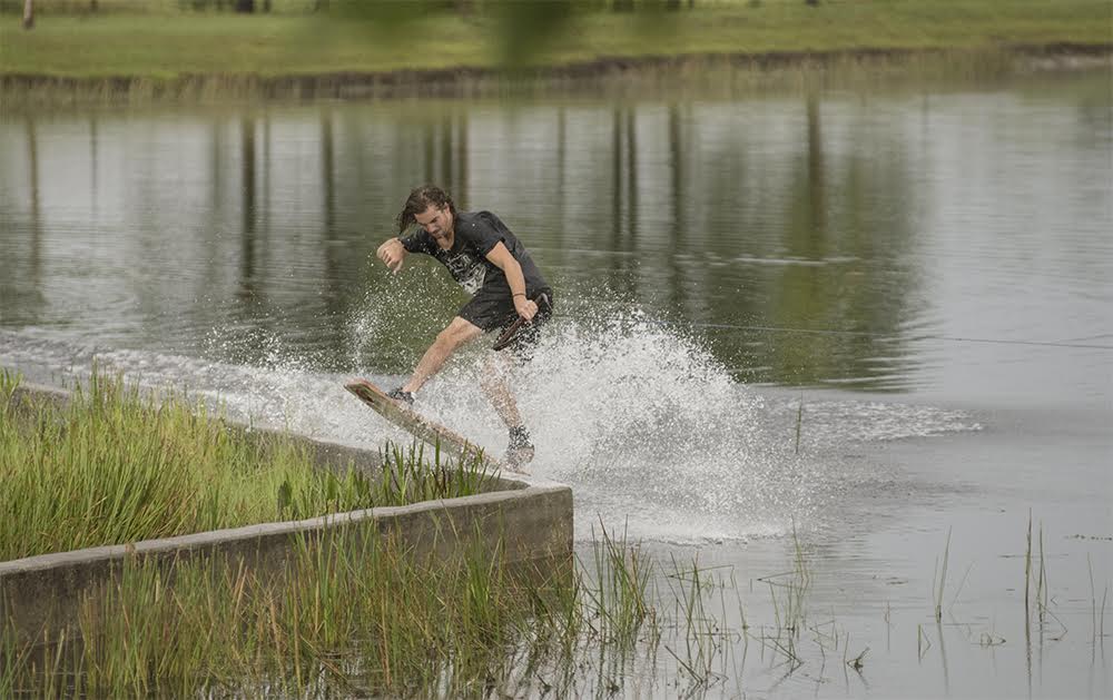 Wakeskating