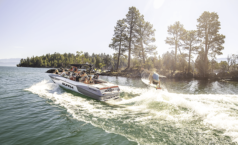 wakeboard boat