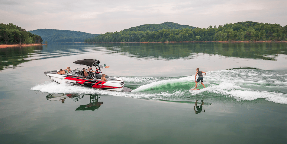 wakeboarding boats