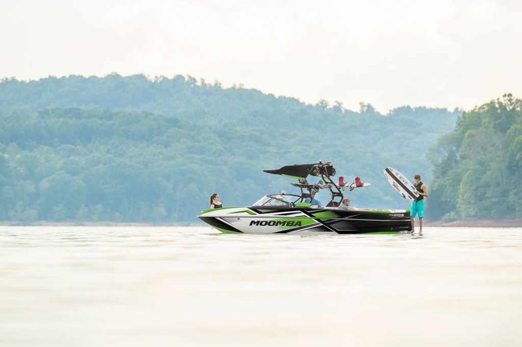 wakeboarding boats