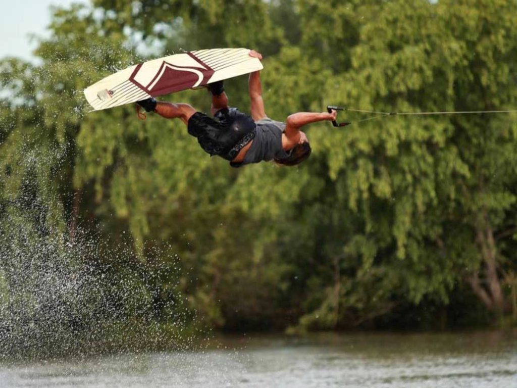 Kai Ditsch wakeboarding