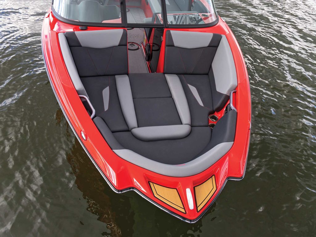 MasterCraft NXT23 bow seating