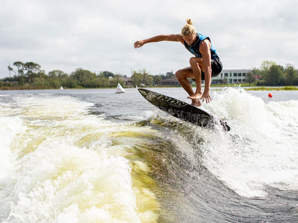 Beaux Wildman wakesurfing