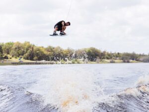 MasterCraft XStar 23 wakeboarding