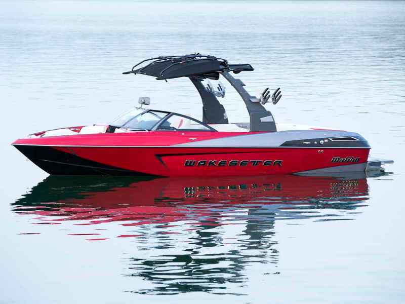 wakeboard boat
