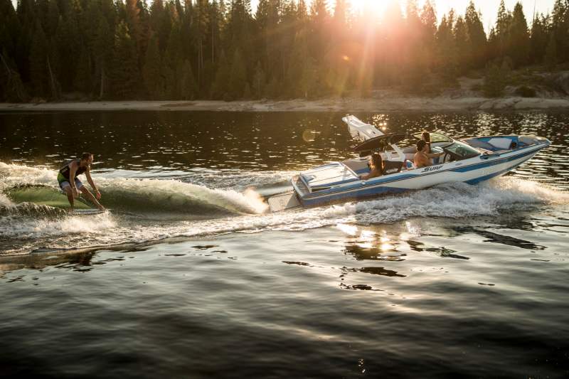 2017 Supreme Boats
