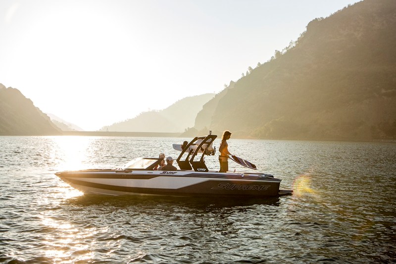 supreme boats