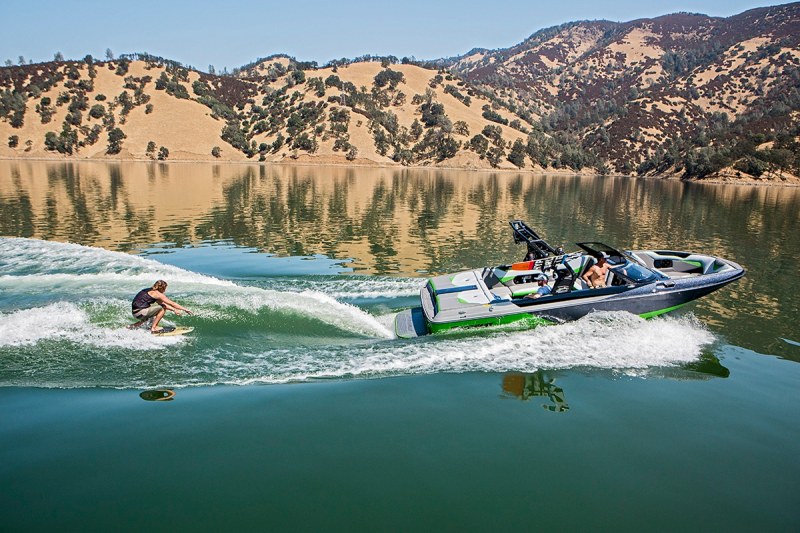 supreme boats