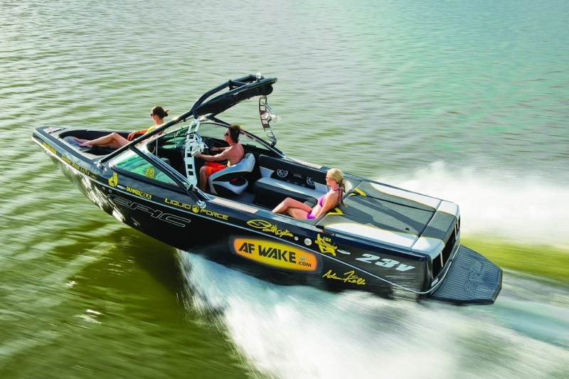 2013 Epic 23v for the Boat Buyers Guide