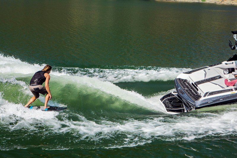 wakeboarding boats