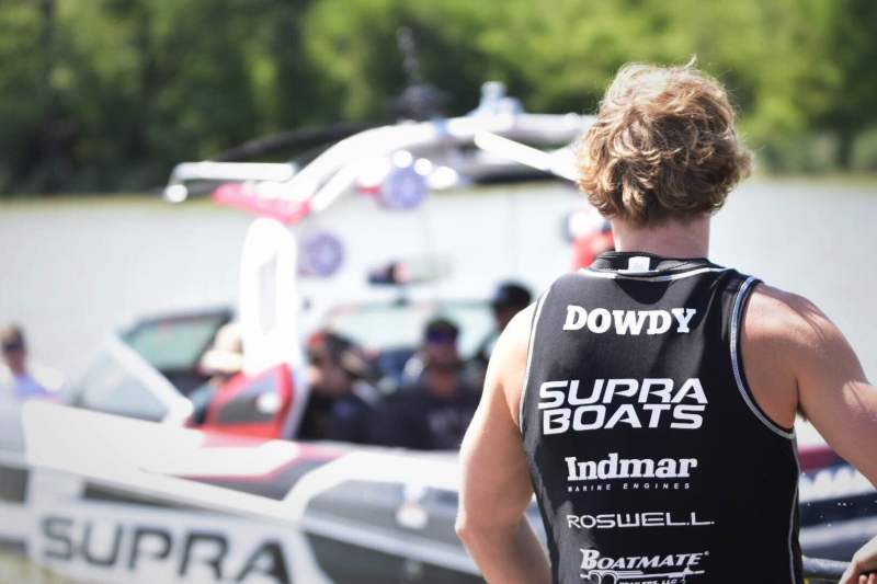 2016 PWT – Mike Dowdy Mike Dowdy dominated the Supra Boats Pro Wakeboard Tour in Fort Worth.