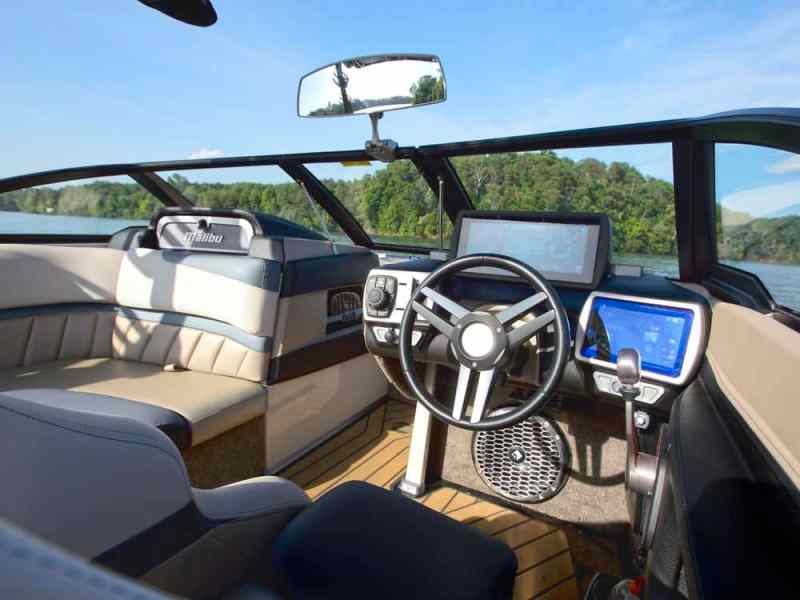 2016 Malibu Boats