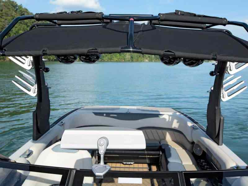 2016 Malibu Boats